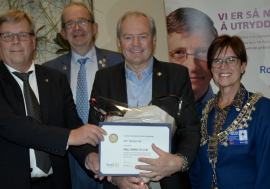 Skjeberg Rotaryklubb hedret Per Bergerud med gjev tittel